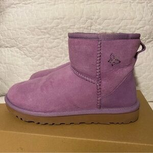 UGGS light purple short with Swarovski Crystal Butterfly Size 6